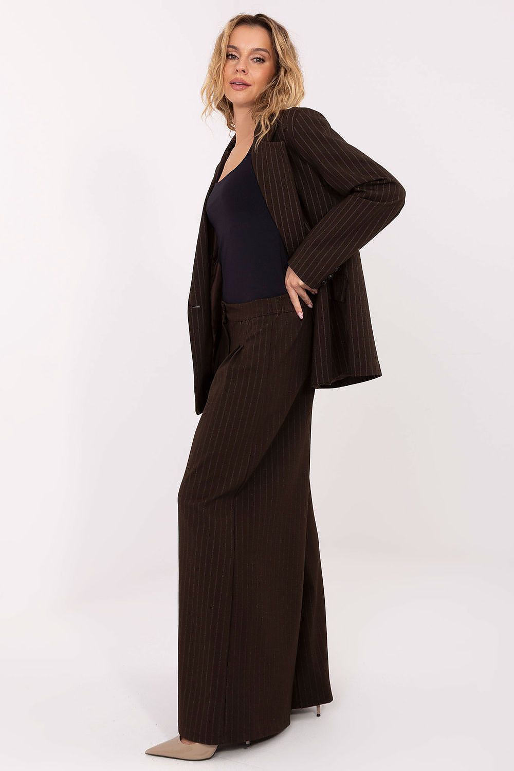 Stylish palazzo trousers from Rue Paris in a flowing silhouette, designed to provide ultimate elegance and comfort for modern women.