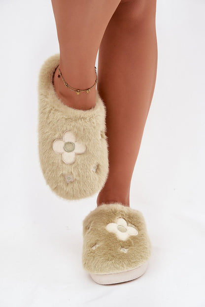 Elegant floral design on Step in Style Luxury Fur Women's Slippers, combining comfort with sophistication for women aged EU 36-41.