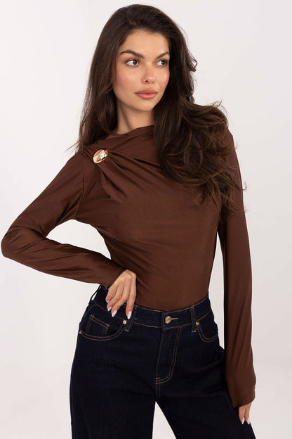 Detailed view of the Elegant Italy Moda Shapewear Body's fastening hooks, designed for stability and comfort in EU size 0.