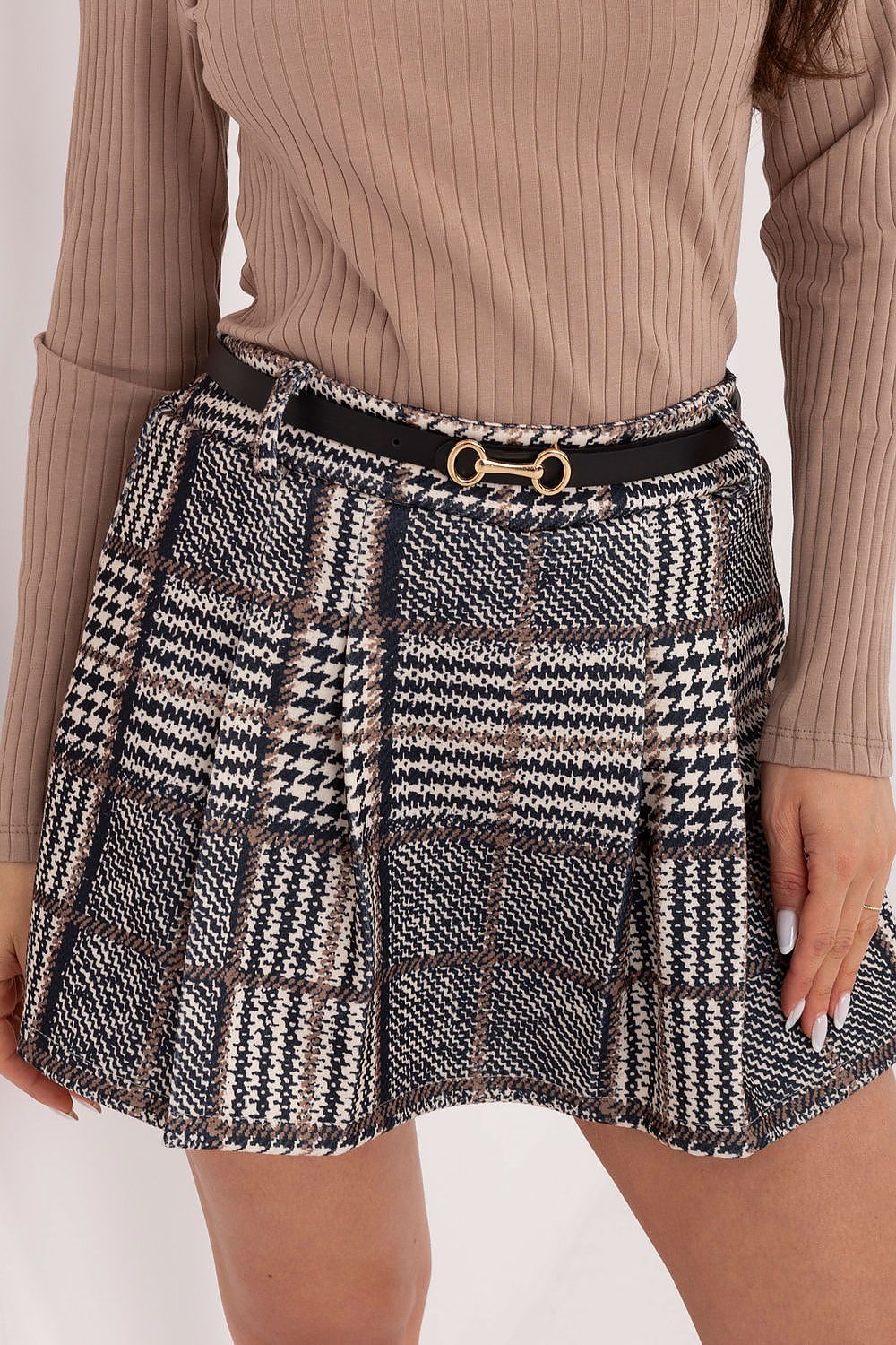 Back view of the Elegant Plaid Skort by Italy Moda, emphasizing the craftsmanship and elegant shape of the skirt shorts.