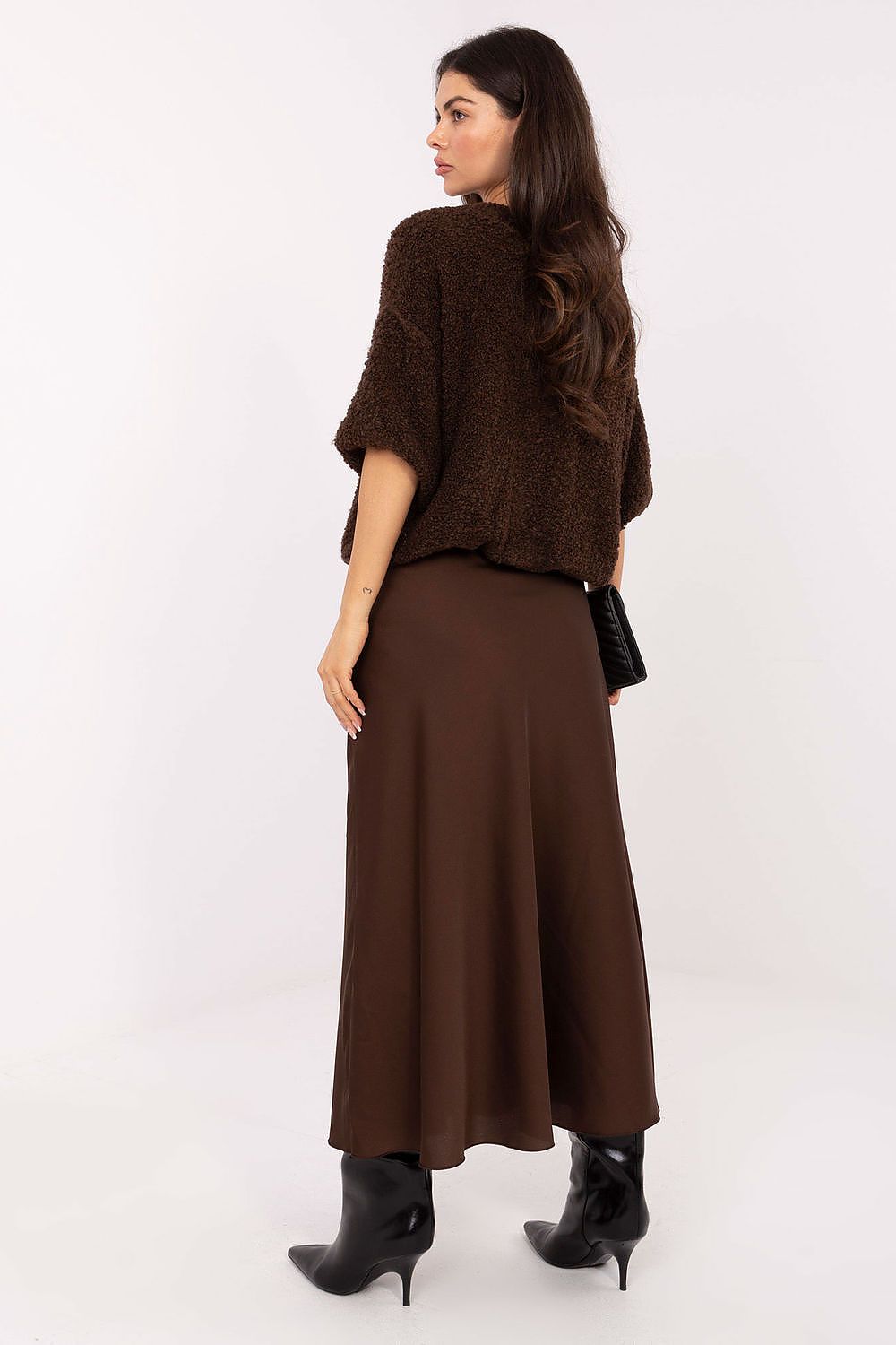 Full-length view of the Elegant Long Satin Skirt by Italy Moda worn with a stylish blouse, illustrating its graceful drape and sophisticated silhouette.