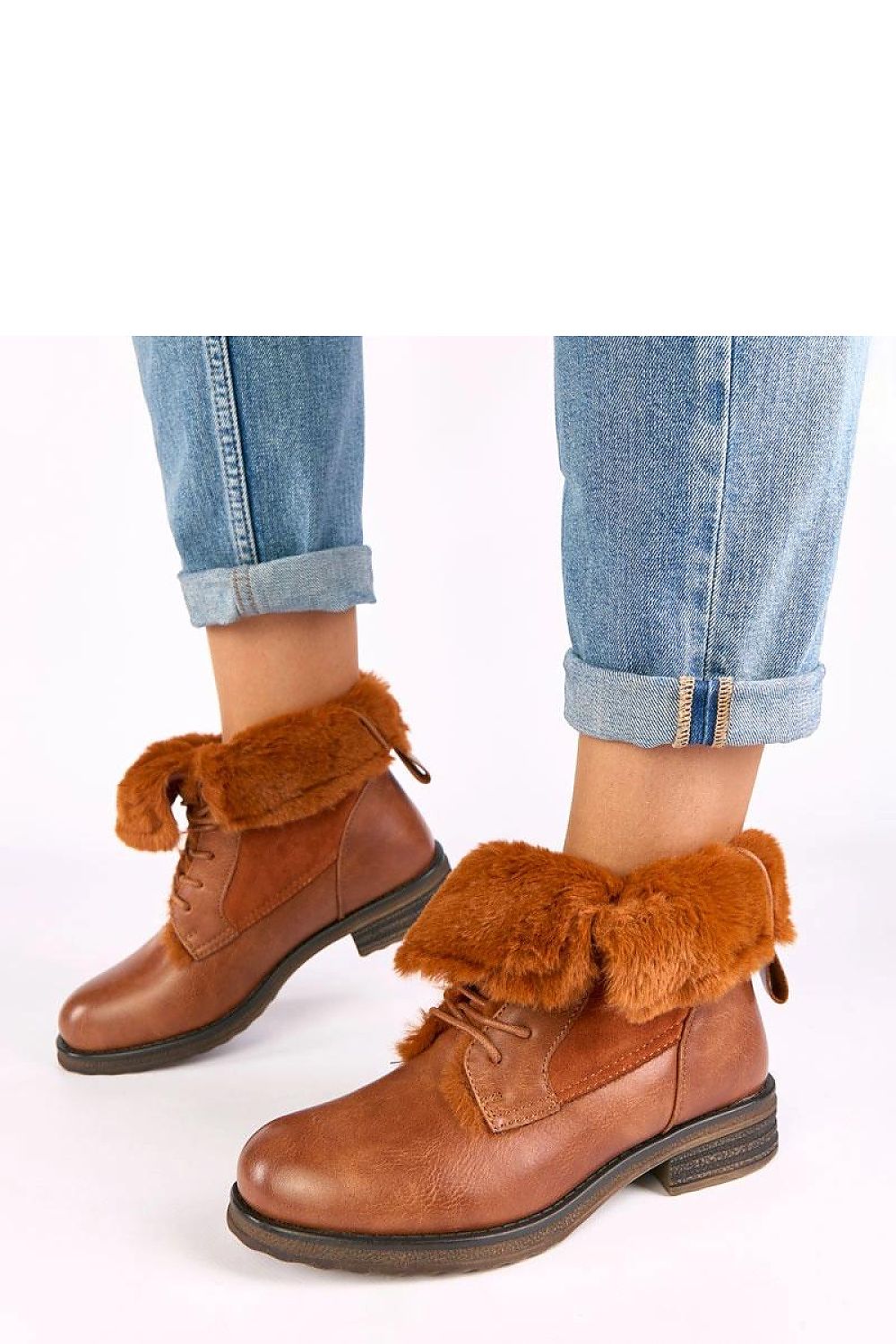 Full view of Solea Luxury Fur-Lined Boots displayed with their 15 cm shaft, perfect for adding chic style to cold-weather outfits.