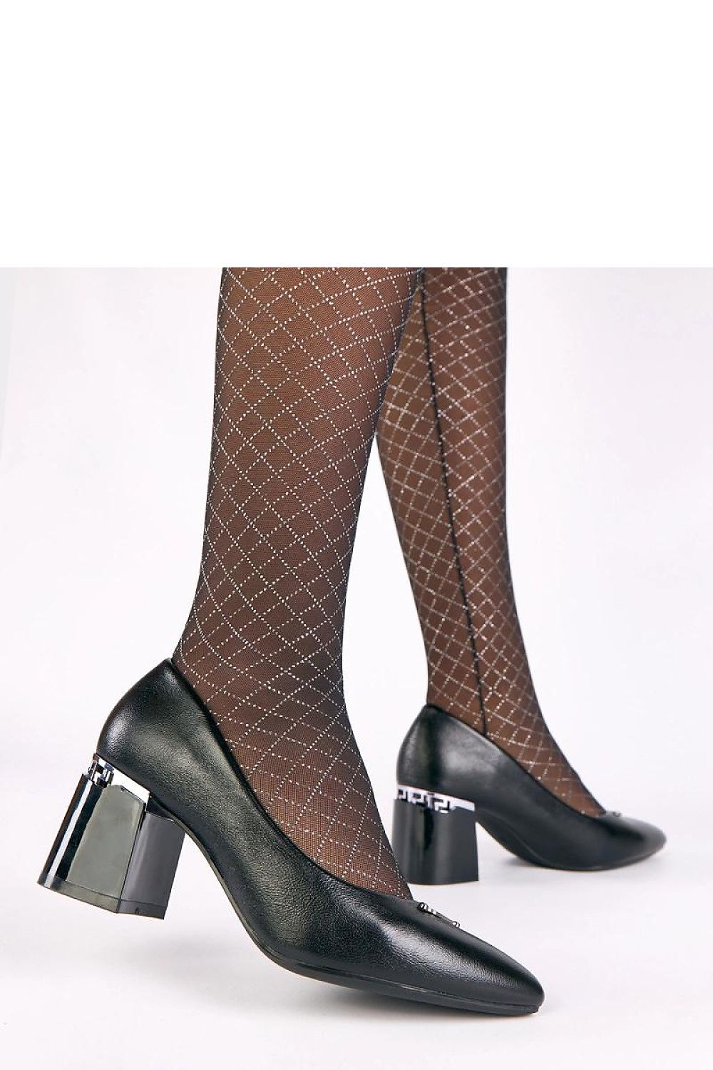 Chic block heel pumps by Solea showcasing a 7 cm heel height, designed for comfort and elegance, ideal for both office wear and evening events.