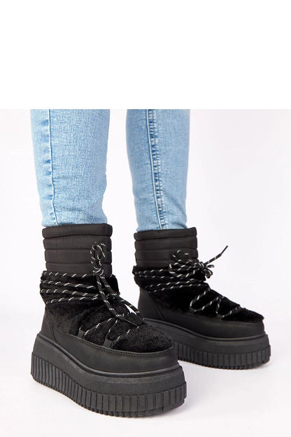 All angles of the Luxury Solea Snow Boots With Fur, illustrating the 7 cm platform and round toe design for optimal comfort in cold weather.