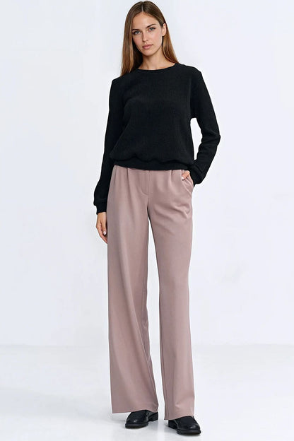 Close-up of the Luxury Ribbed Knit Sweatshirt by Nife showcasing its soft fabric blend and ribbed detailing, perfect for sophisticated casual wear.