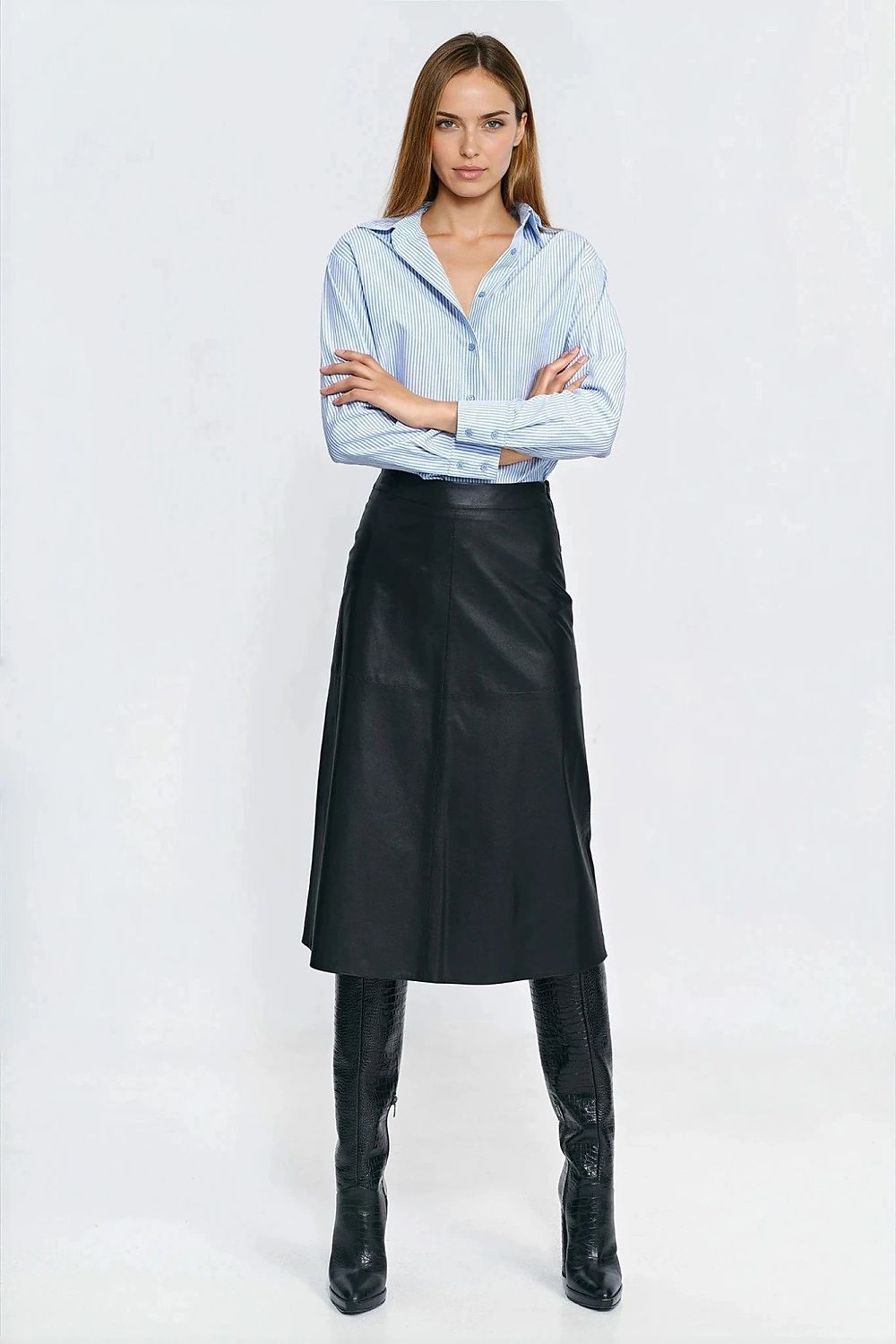 Luxury Nife long sleeve shirt showcasing premium cotton blend, ideal for versatile office or casual wear.