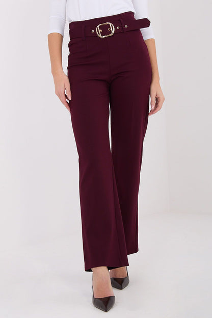 Elegantly styled women’s trousers from Italy Moda, capturing the essence of sophistication for the modern woman.