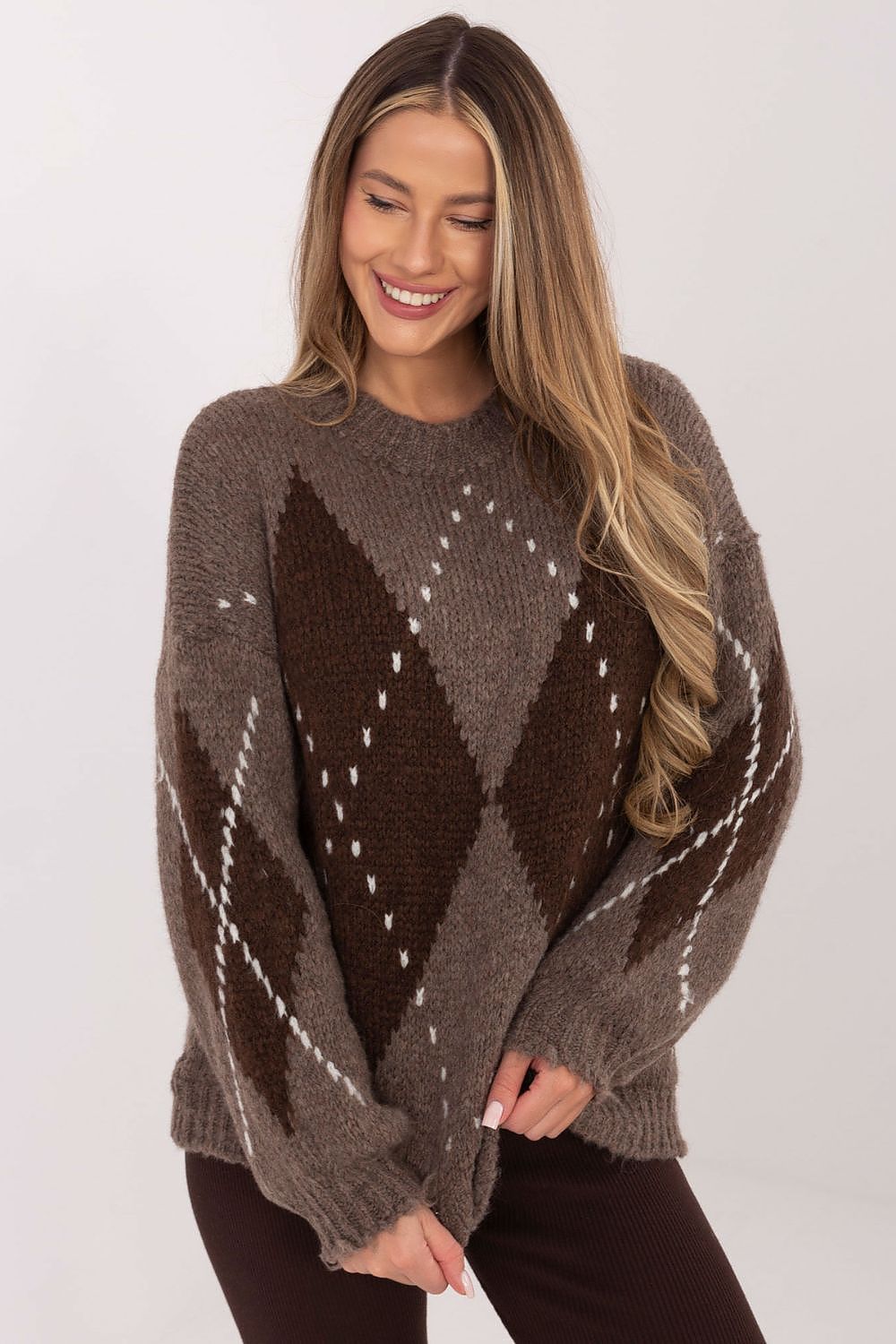 Luxurious Women's geometric pattern sweater by Italy Moda featuring puffy sleeves and round neckline, perfect for casual elegance.