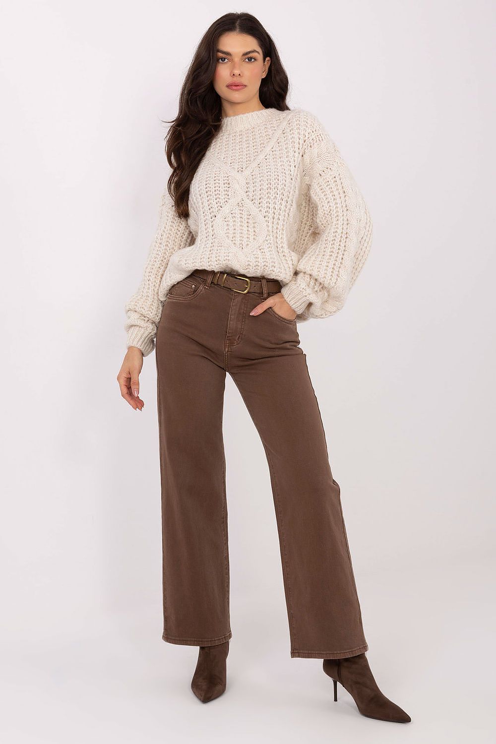 Luxury Soft Women's Sweater by Factory Price with braided weave design, showcasing long sleeves and a feminine silhouette in an elegant casual setting.
