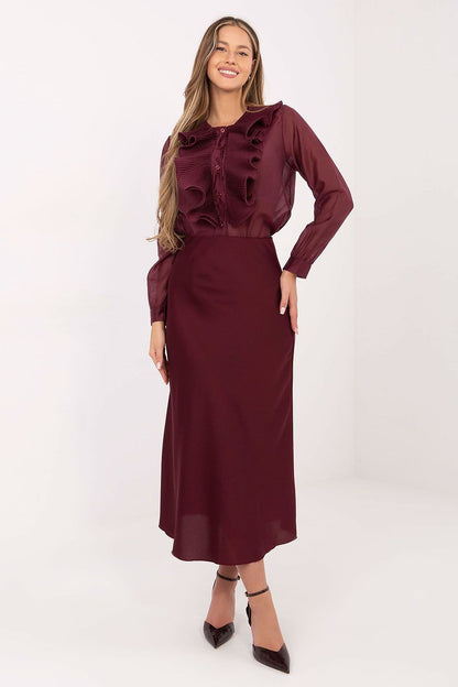 Close-up of the jabot detail on women's elegant shirt from Factory Price, featuring soft Tencel and polyester for sophisticated comfort.