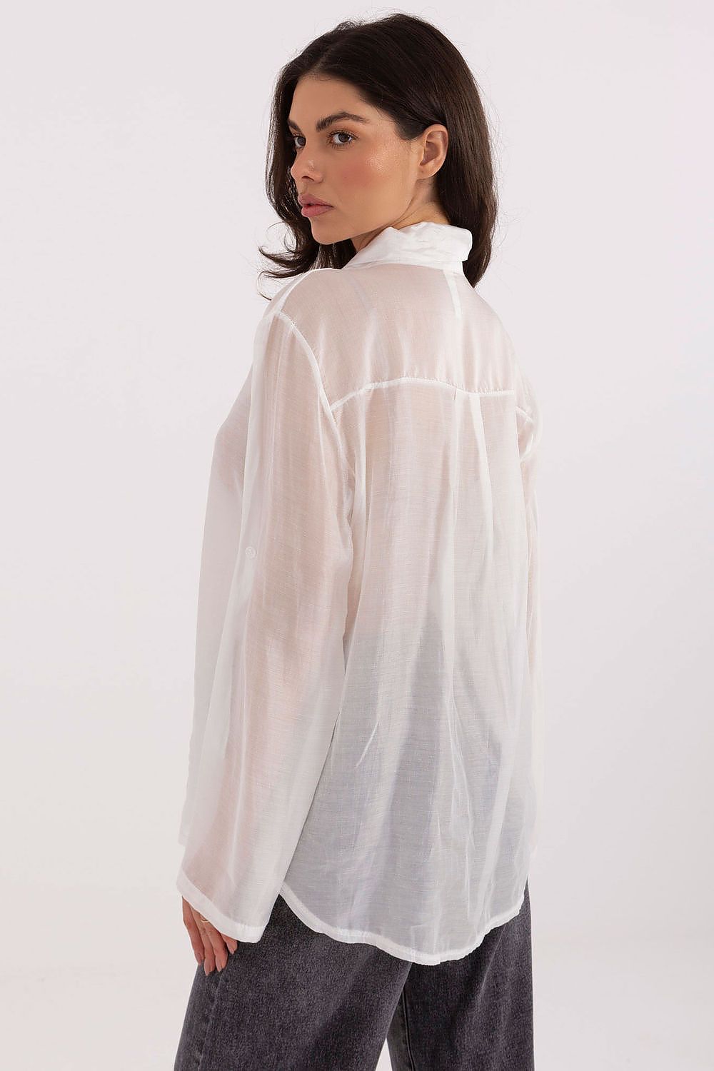 Versatile elegant women's long sleeve shirt from Factory Price, designed with the option to roll up sleeves, ideal for casual or business attire.