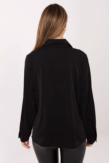 Detail view of the luxurious long sleeve collar of the elegant women's polyester shirt by Factory Price, ideal for a sophisticated style.