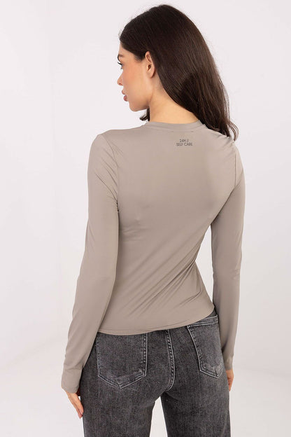 Chic long sleeve blouse by Sublevel, modelled for a tailored silhouette in an exquisite polyamide and elastane blend.