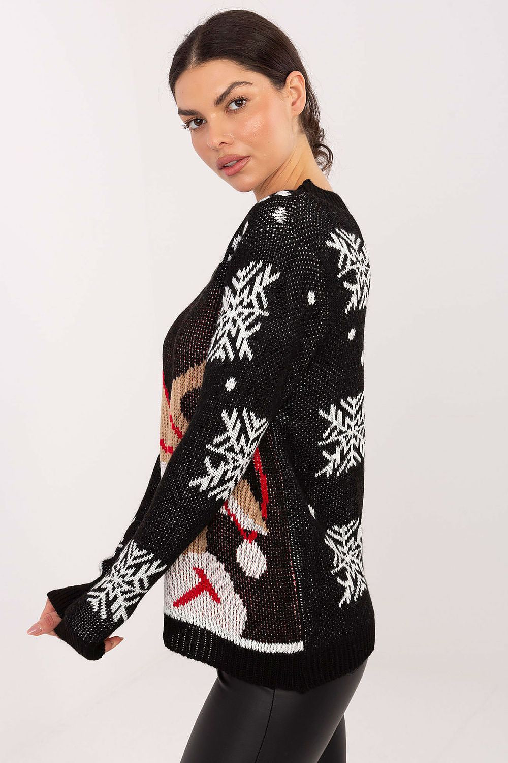 Stylish Italy Moda women's sweater in soft acrylic, showcasing a snowflake motif, suitable for holiday occasions.