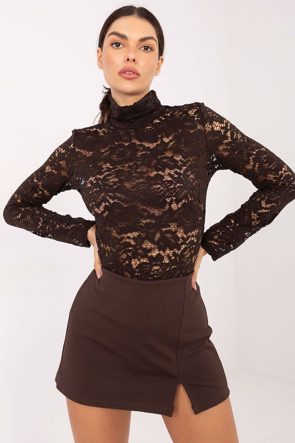 Italy Moda elegant ladies' skort shorts, presenting a perfect combination of comfort and luxury, suitable for work meetings and stylish everyday outfits.