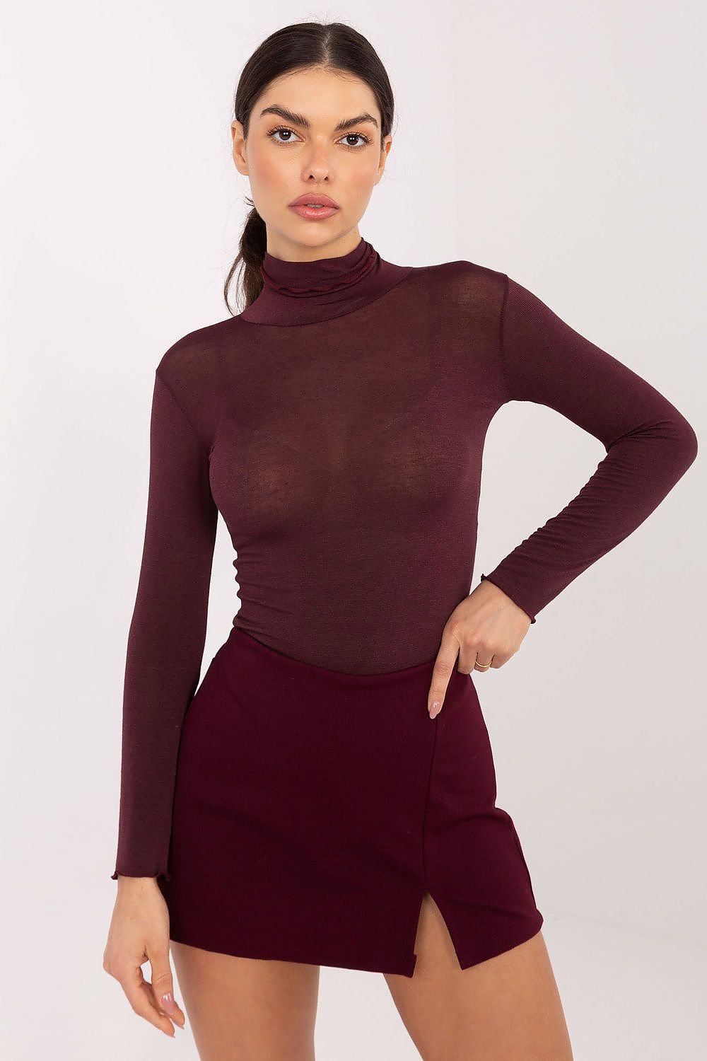 Elegant fitted long sleeve blouse with turtleneck from Italy Moda, showcasing luxurious viscose and cashmere blend in EU size 0.