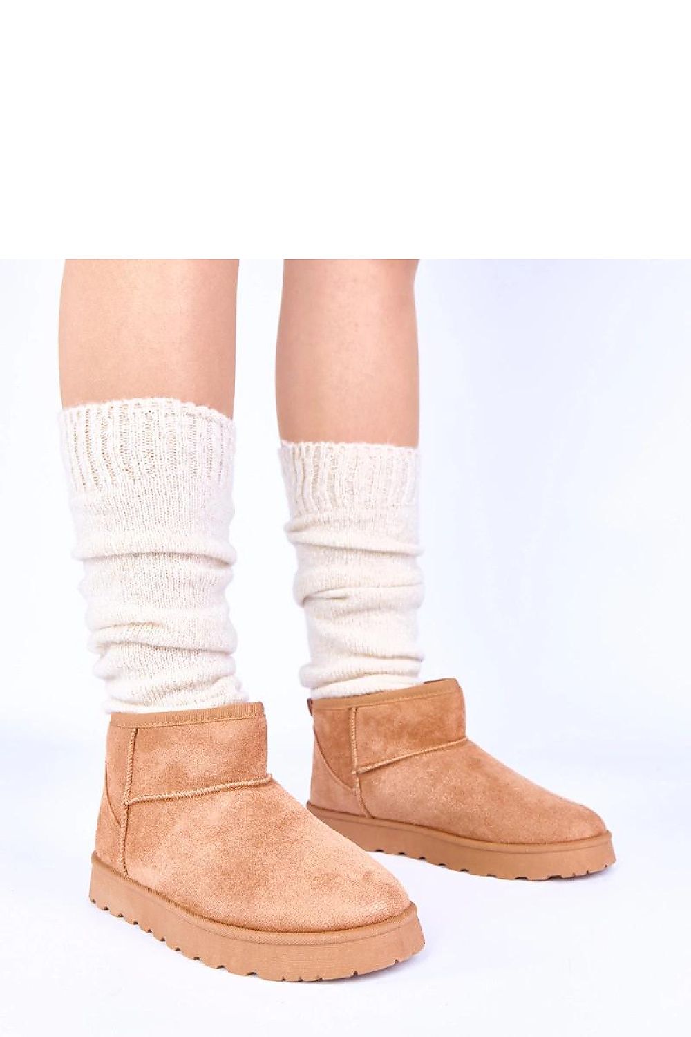 Luxury brown fur-lined women's snow boots Roelle by Gemre, showcasing stylish design and warm insulation, perfect for winter elegance.