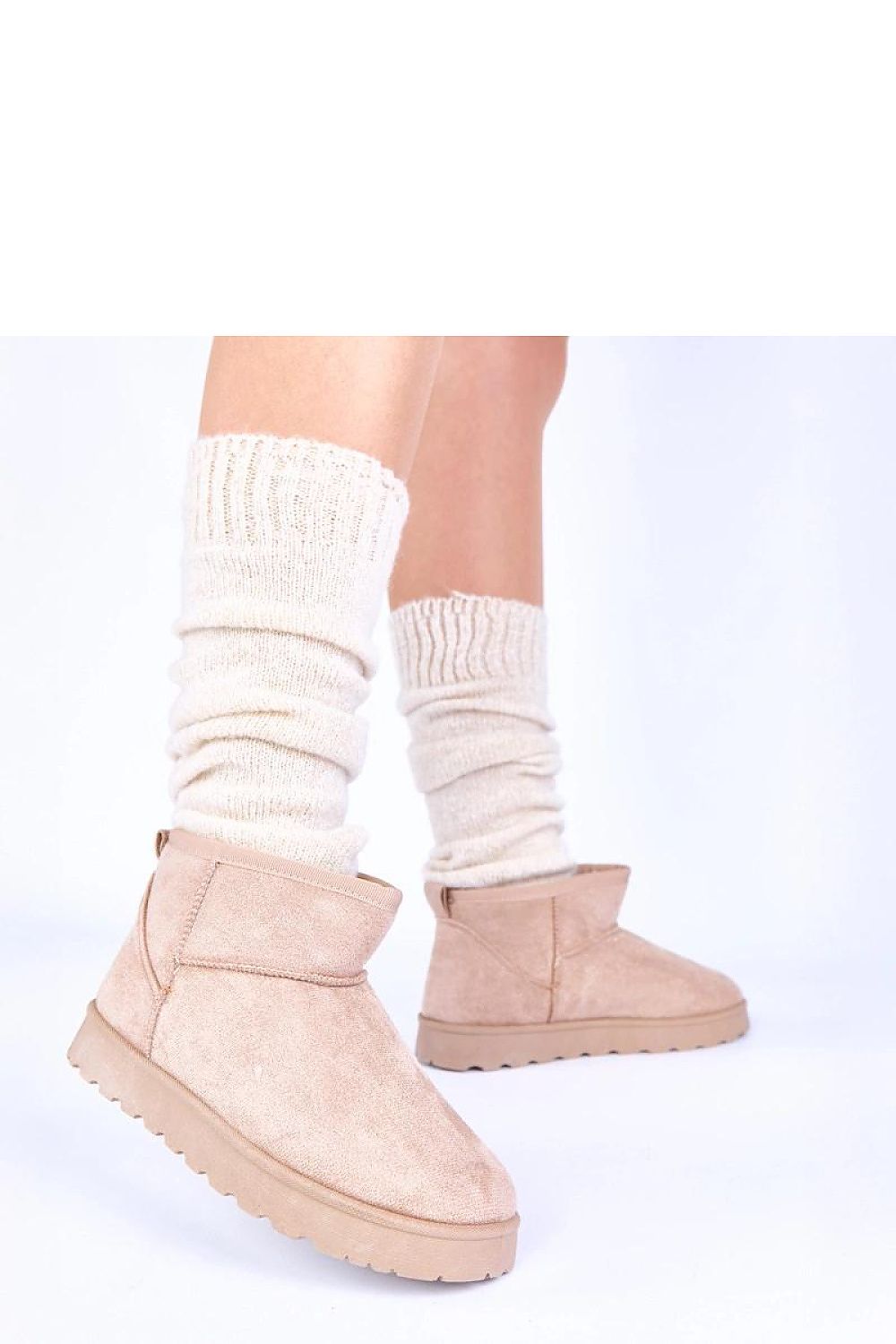 Luxury brown fur-lined women's snow boots Roelle by Gemre, featuring soft insulation and stylish design, perfect for winter fashion and comfort.