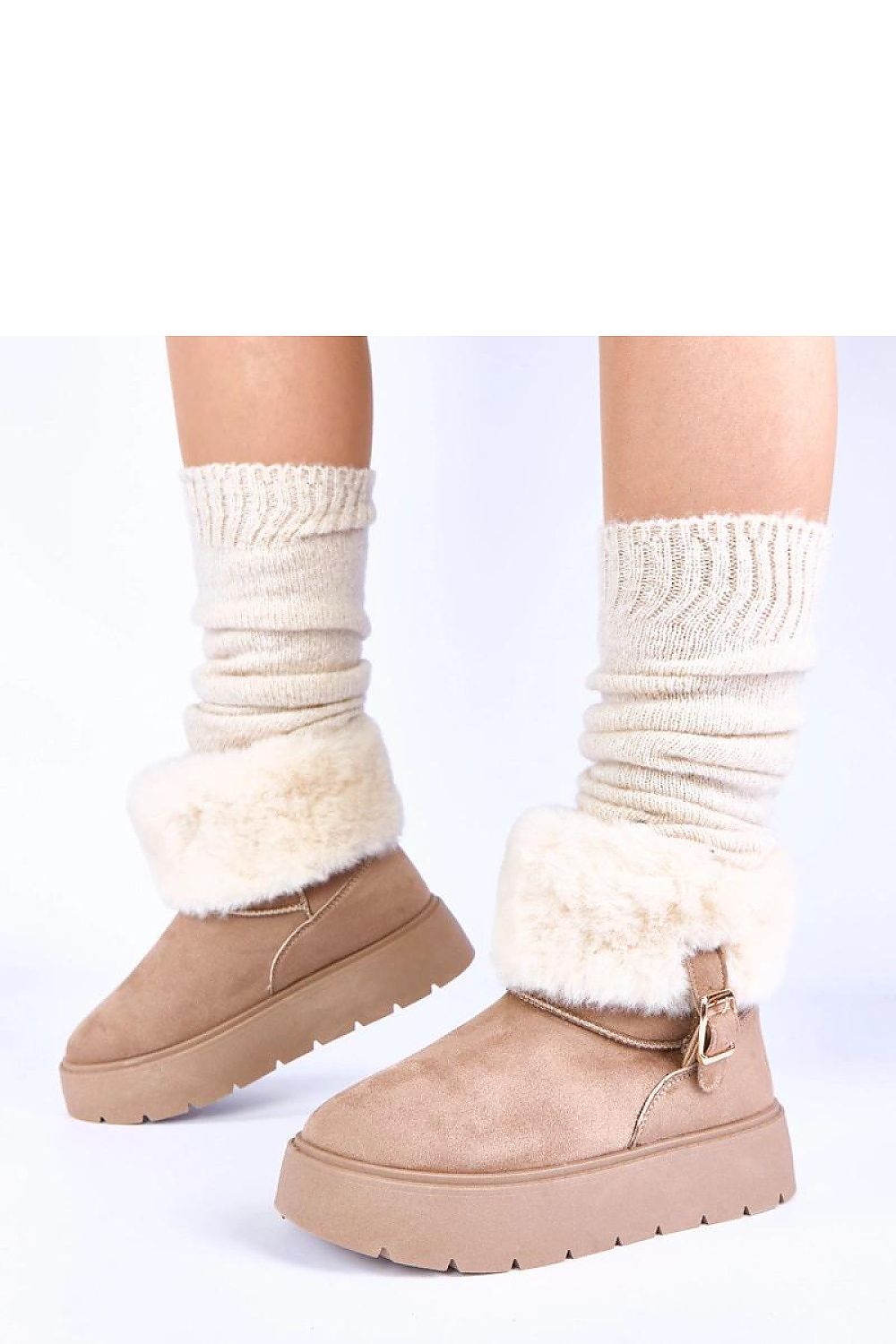 Solea women's snow boots in dark beige with plush Krissy fur, showcasing a stylish and sophisticated look perfect for casual winter fashion.