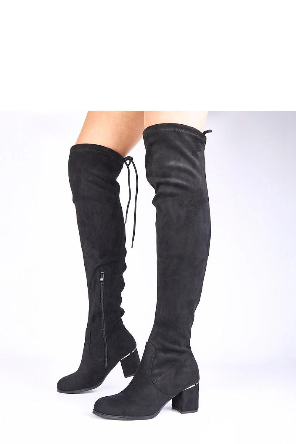 Side profile of Solea black over-the-knee boots Elai, emphasizing the high shaft and slim silhouette for a stylish look.