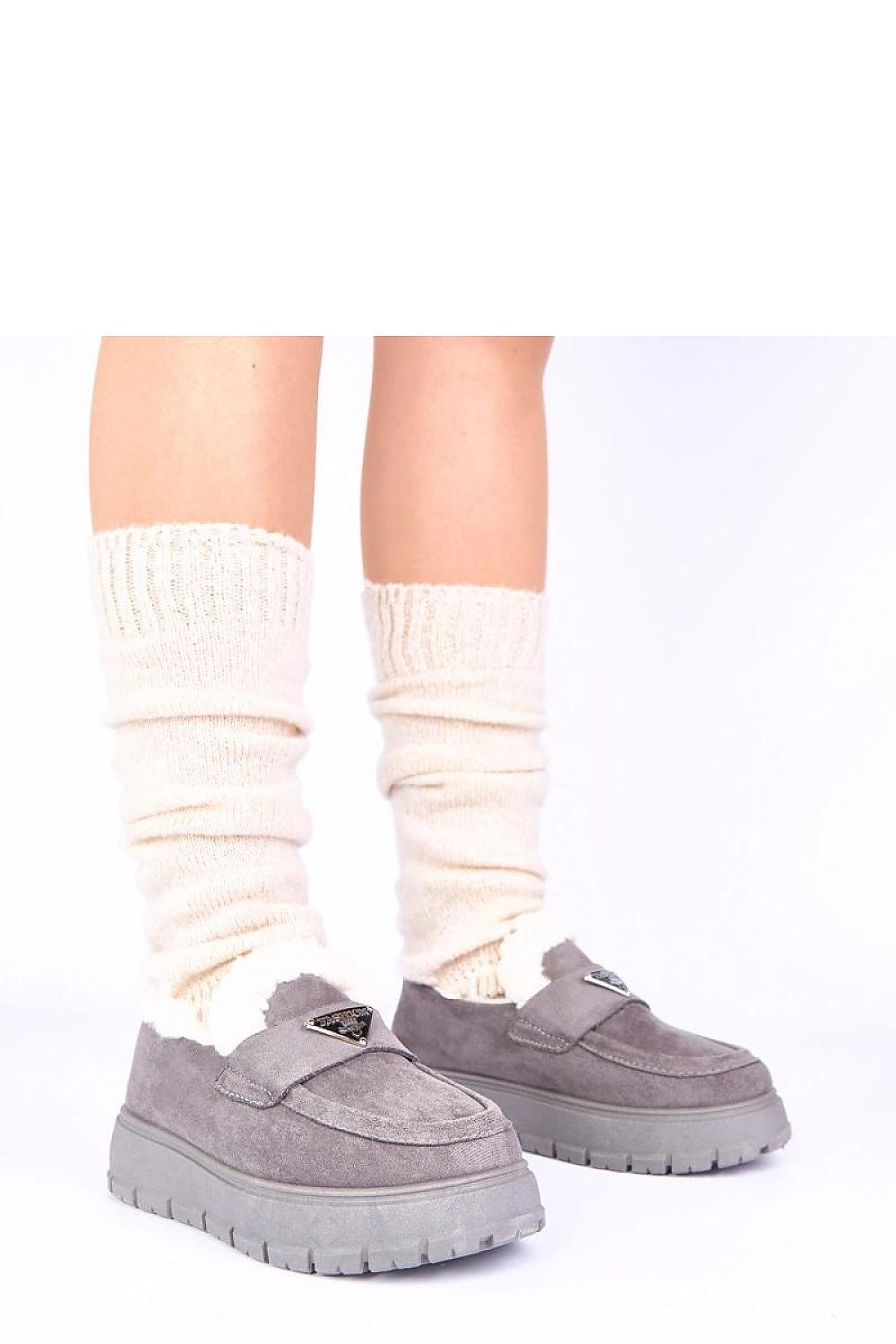 Stylish dark beige women's moccasins with a Kirby platform by Solea, combining luxury with practical warmth for everyday wear.