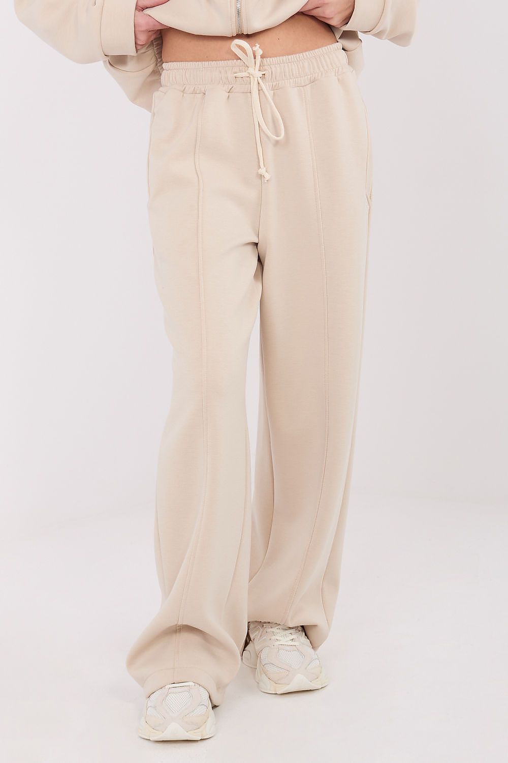 Stylish wide leg sweatpants from Factory Price showcasing a chic high-waisted silhouette, perfect for urban casual wear.