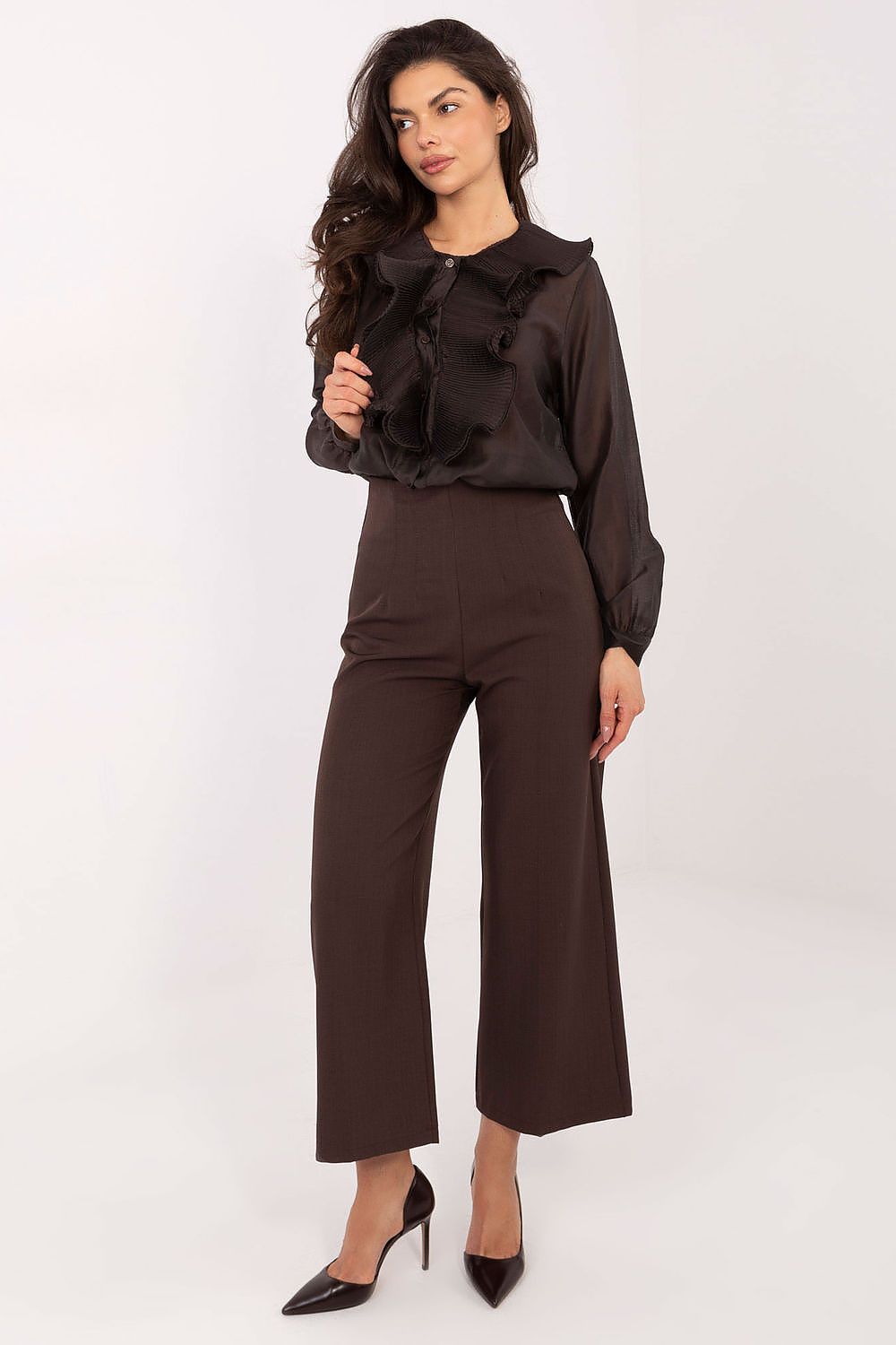 Model showcasing the elegant fit of the women's long sleeve shirt in EU sizes 0, highlighting its versatility for work and formal occasions by Factory Price.