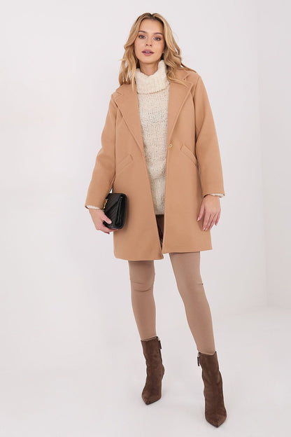 Elegant women's transitional coat by Italy Moda featuring a classic lapel design, perfect for autumn and winter styling.