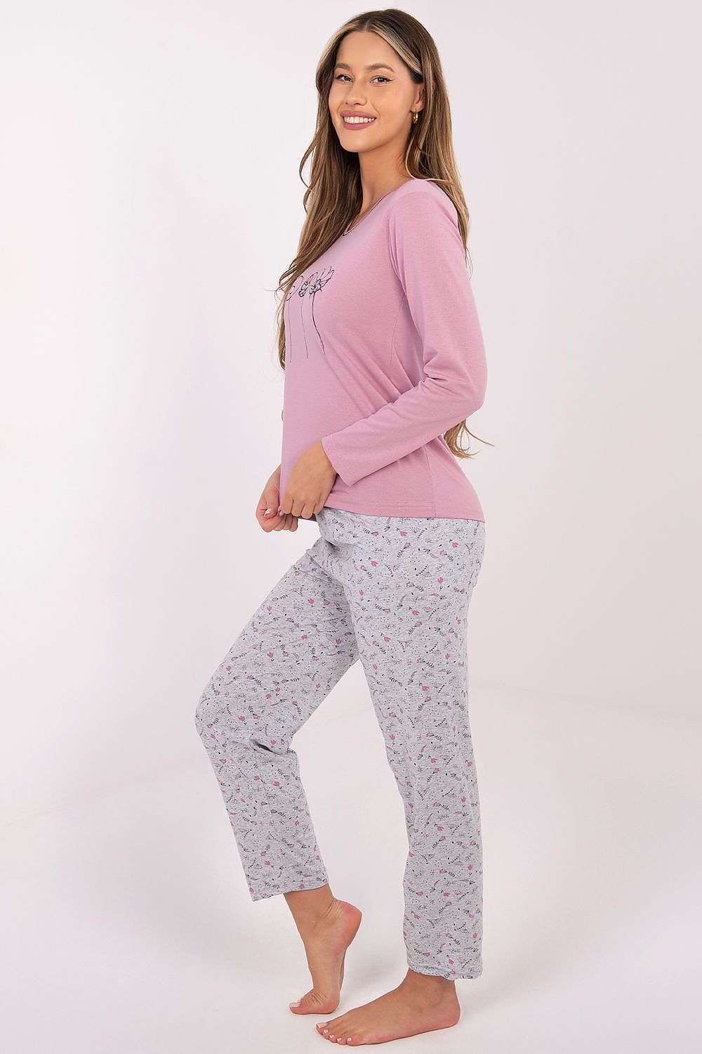Forever Pink luxury women's pyjama set, combining breathable cotton with feminine details, ideal for stylish everyday wear.