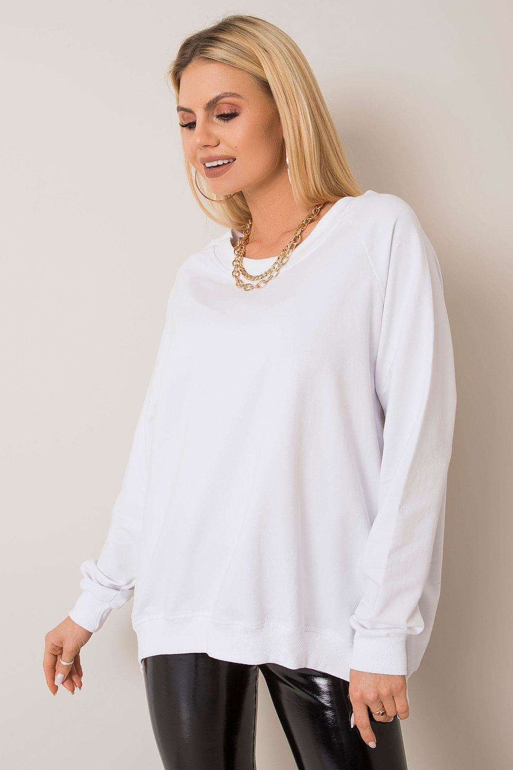 Luxurious cotton blend sweatshirt by Rue Paris showcasing a loose fit design, perfect for modern women's stylish and comfortable daily outfits.