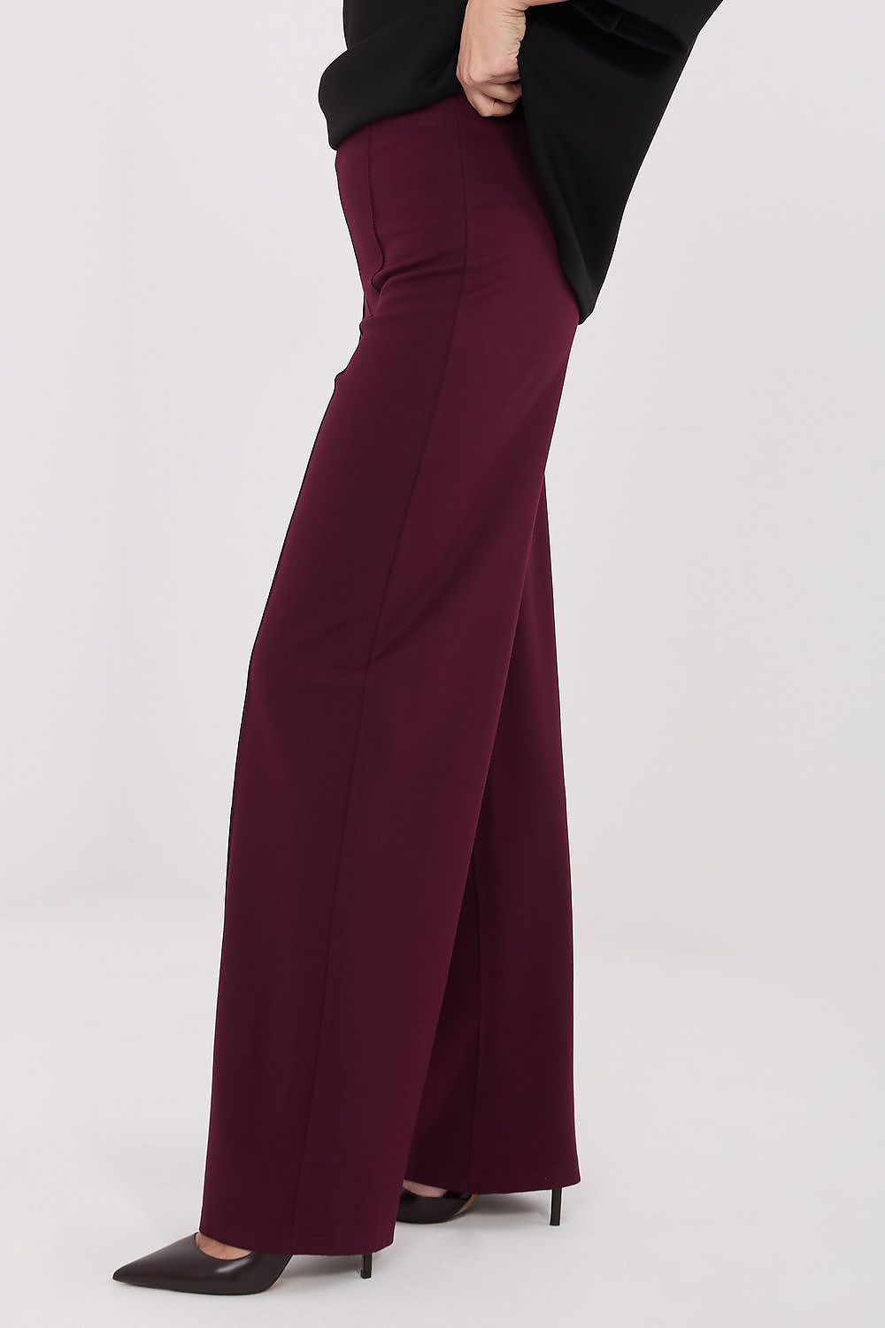 Luxurious soft fabric blend of wide leg trousers for women by Rue Paris, designed for comfort and a flattering fit, perfect for everyday elegance.