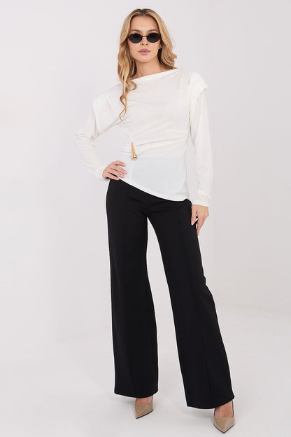 Sophisticated women's wide leg trousers by Rue Paris, crafted from a soft blend for a seamless fit, perfect for stylish outings and work environments.