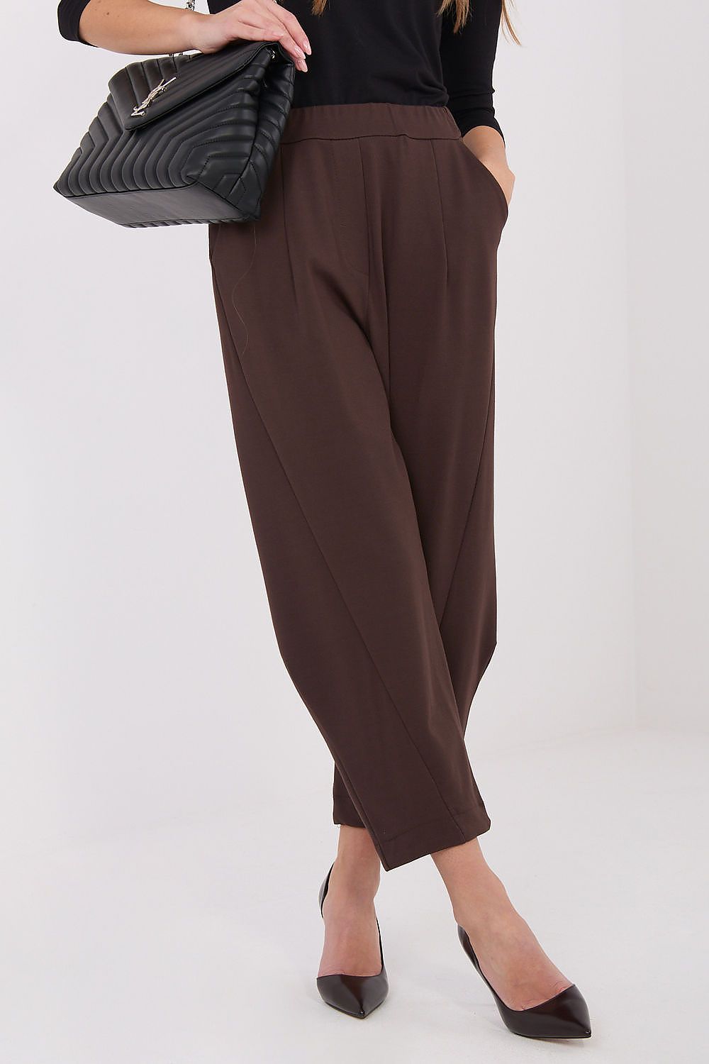 Elegant high-waisted women’s trousers by Rue Paris featuring a comfortable and stylish design, perfect for work and casual occasions.