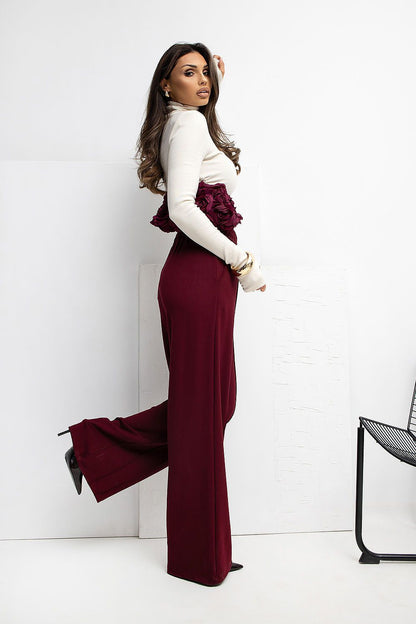 Elegant Rue Paris Women's High Waist Wide Leg Tracksuit Trousers displayed in size S/M, highlighting the contemporary cut and ergonomic fit for ultimate comfort.