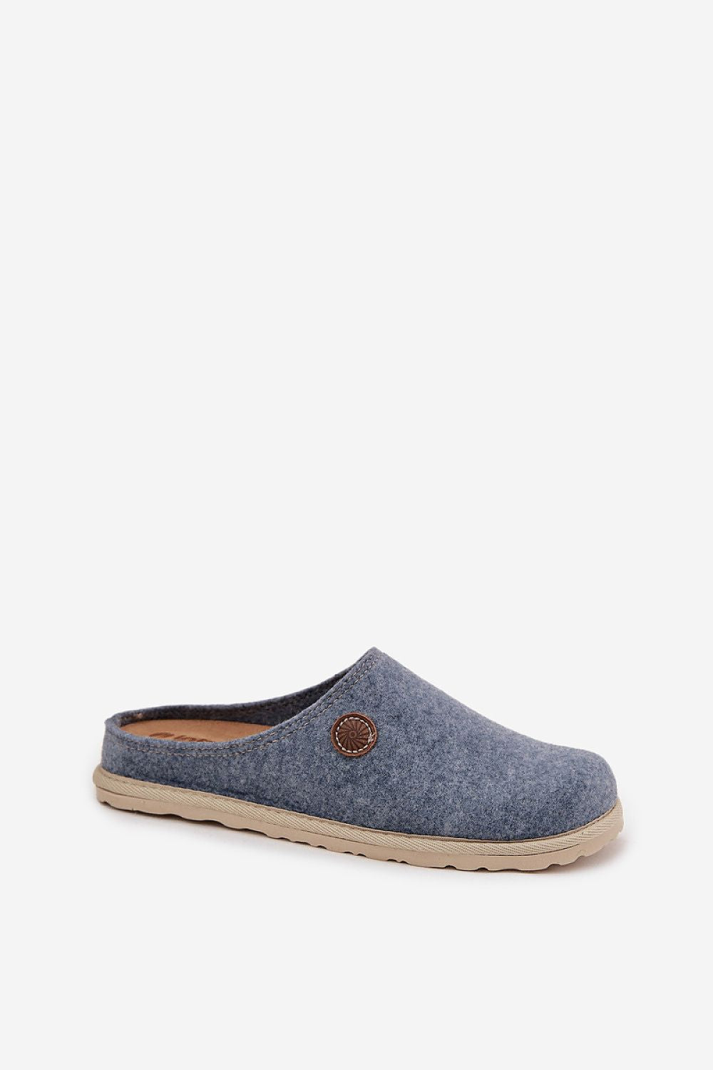 Elegant Inblu women's slippers with anatomically profiled sole, crafted from breathable felt material for ultimate comfort.