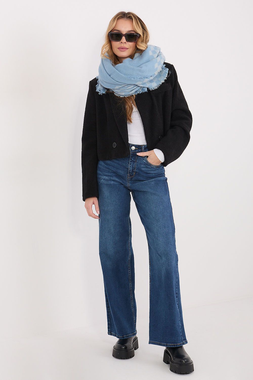 Chic and luxurious fringed geometric shawl by AT, measuring 148x148cm, crafted from a soft viscose-wool blend for elegant layering and styling.