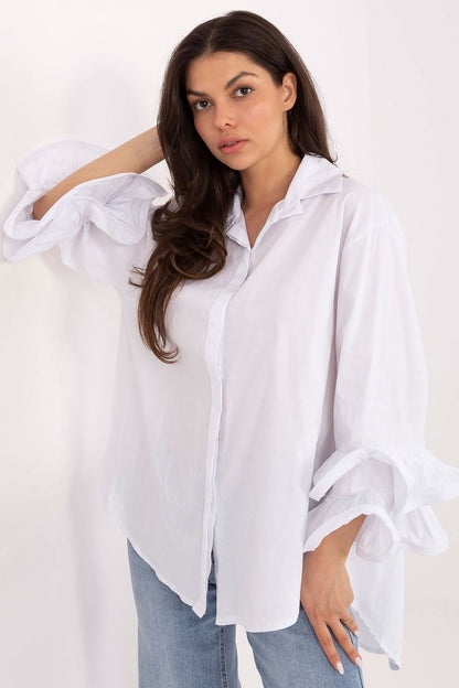 Close-up of the ruffled sleeves on Italy Moda's elegant cotton shirt, highlighting luxurious fabric and refined details, perfect for formal styling.
