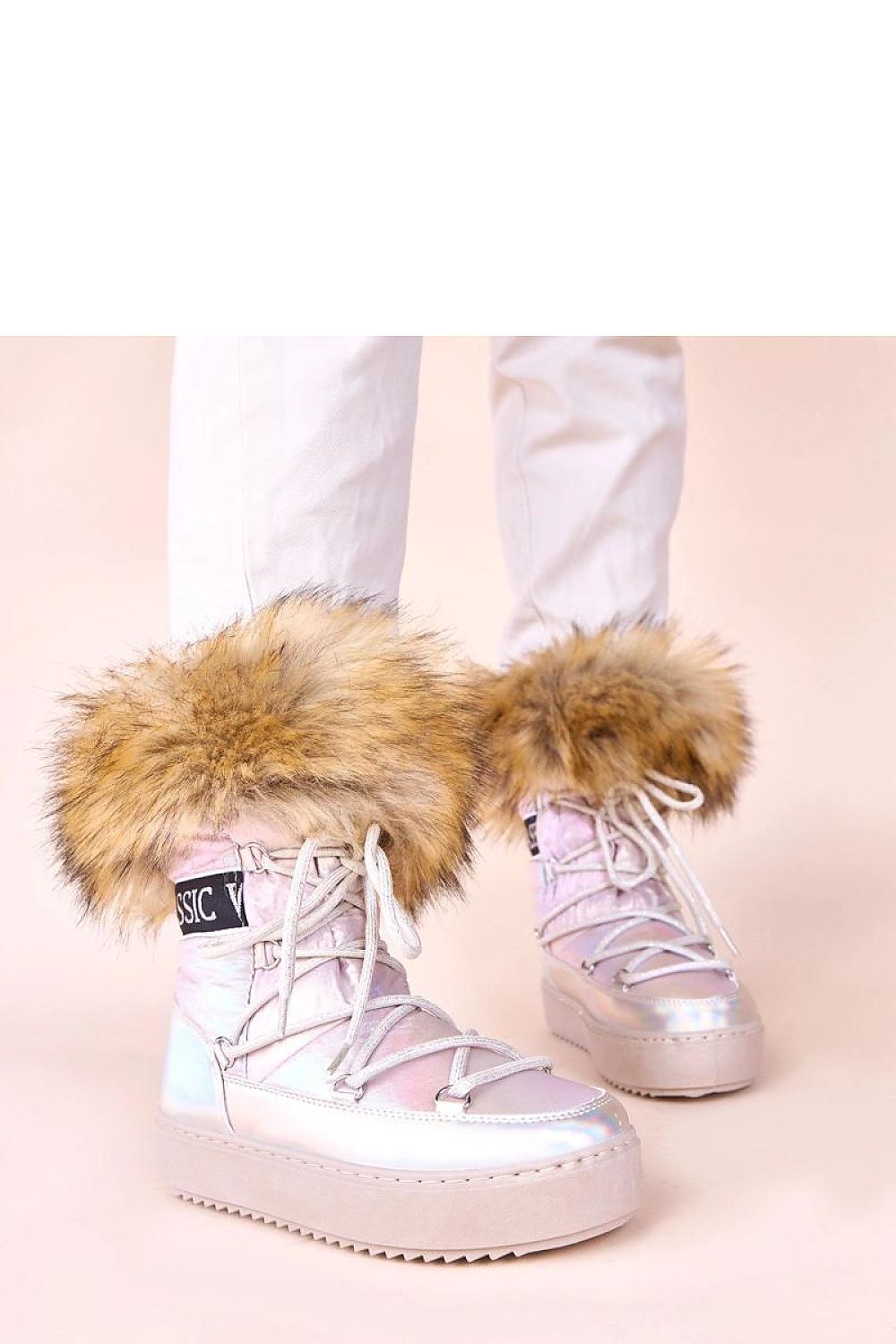 Gemre Alison women's silver fur-lined snow boots from Solea, showcasing elegant design and luxurious comfort, perfect for stylish winter outings.