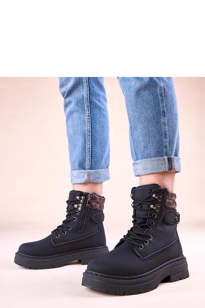 Solea's versatile beige insulated trapper shoes, designed for both city walks and countryside hikes, offering exceptional grip and support.