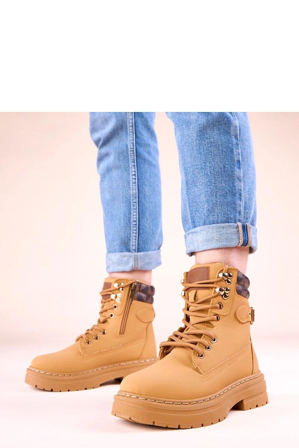 Sophisticated view of Solea beige insulated suede trappers showcasing their elegant colour and premium materials, ideal for women's winter fashion.