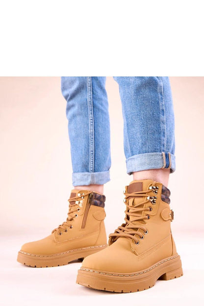 Sophisticated view of Solea beige insulated suede trappers showcasing their elegant colour and premium materials, ideal for women's winter fashion.