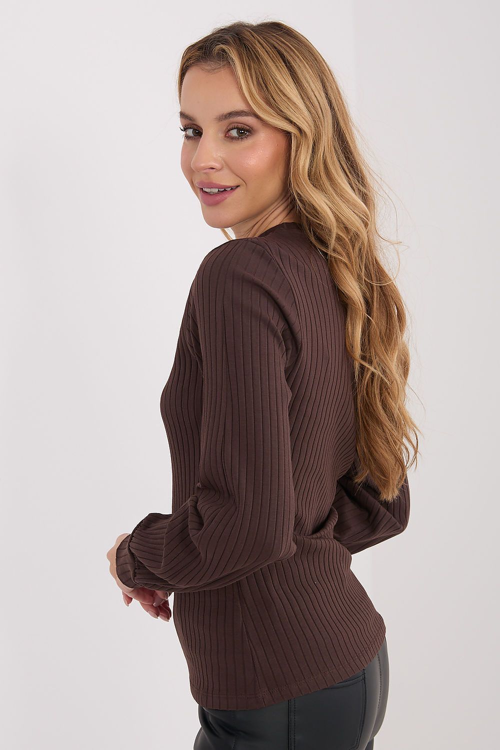 Stylish Rue Paris women's blouse with exquisite detailing, ideal for enhancing everyday outfits with comfort and luxurious charm.