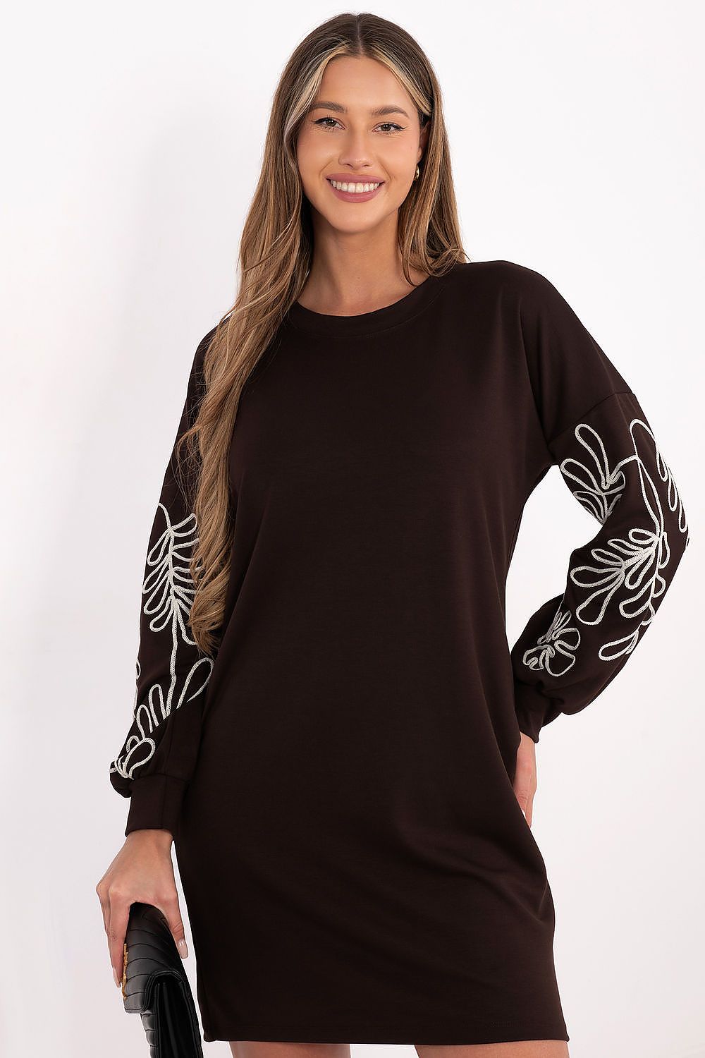 View of elegant daydress by Rue Paris, emphasising its soft fabric blend of viscose and spandex for ultimate comfort.