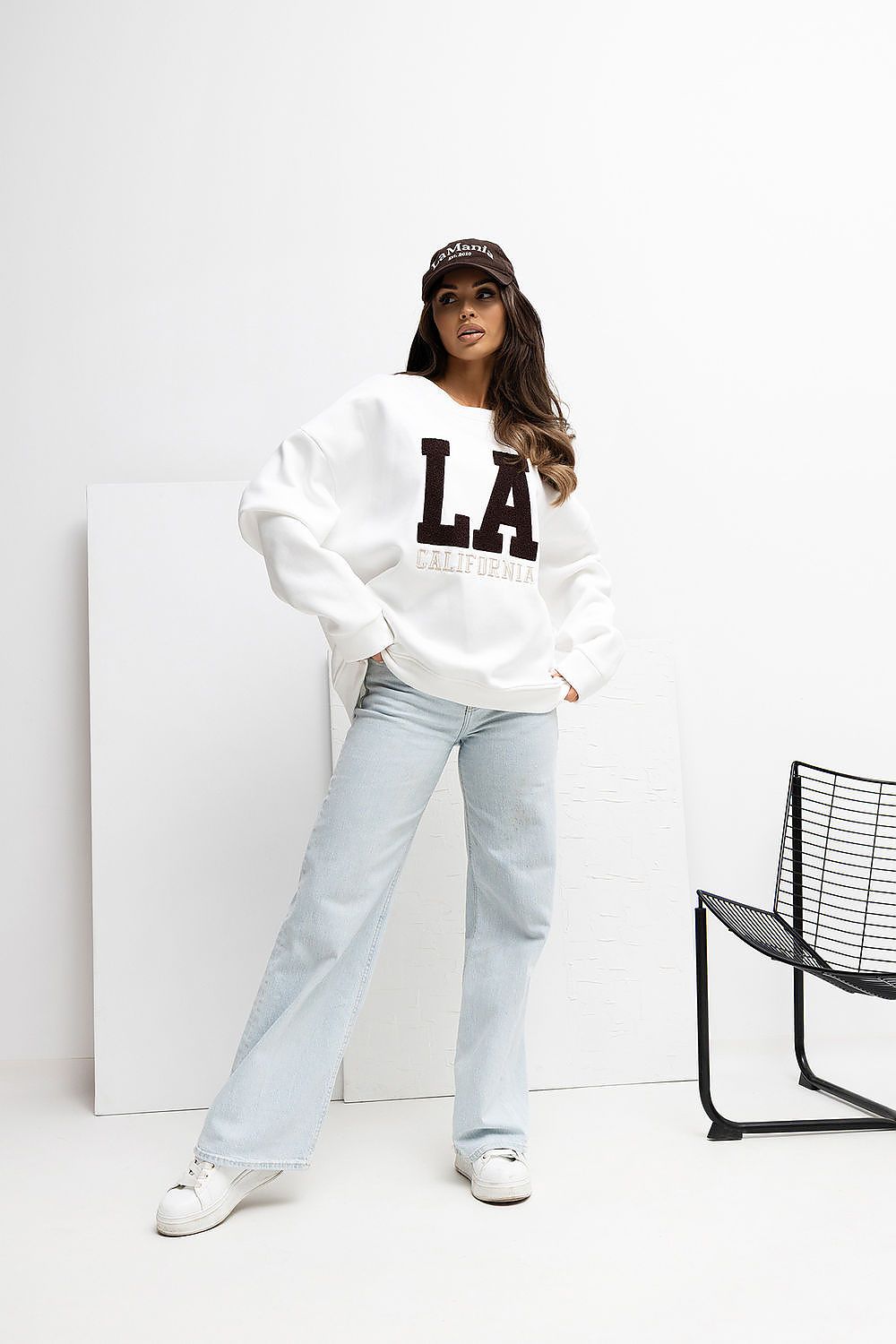 Stylish cotton blend sweatshirt by Rue Paris, highlighting an exquisite fit for EU size 0 with a sophisticated silhouette ideal for casual outfits.