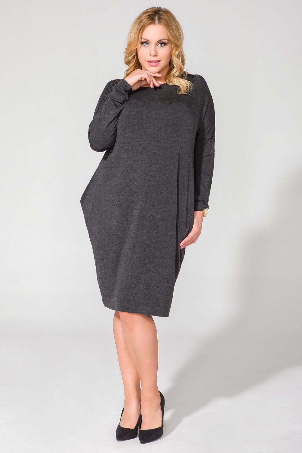 Tessita Wide Cut Knit Dress featuring practical pockets and a stylish raw hem - Exquisite long sleeve daydress designed for sizes 44-56.