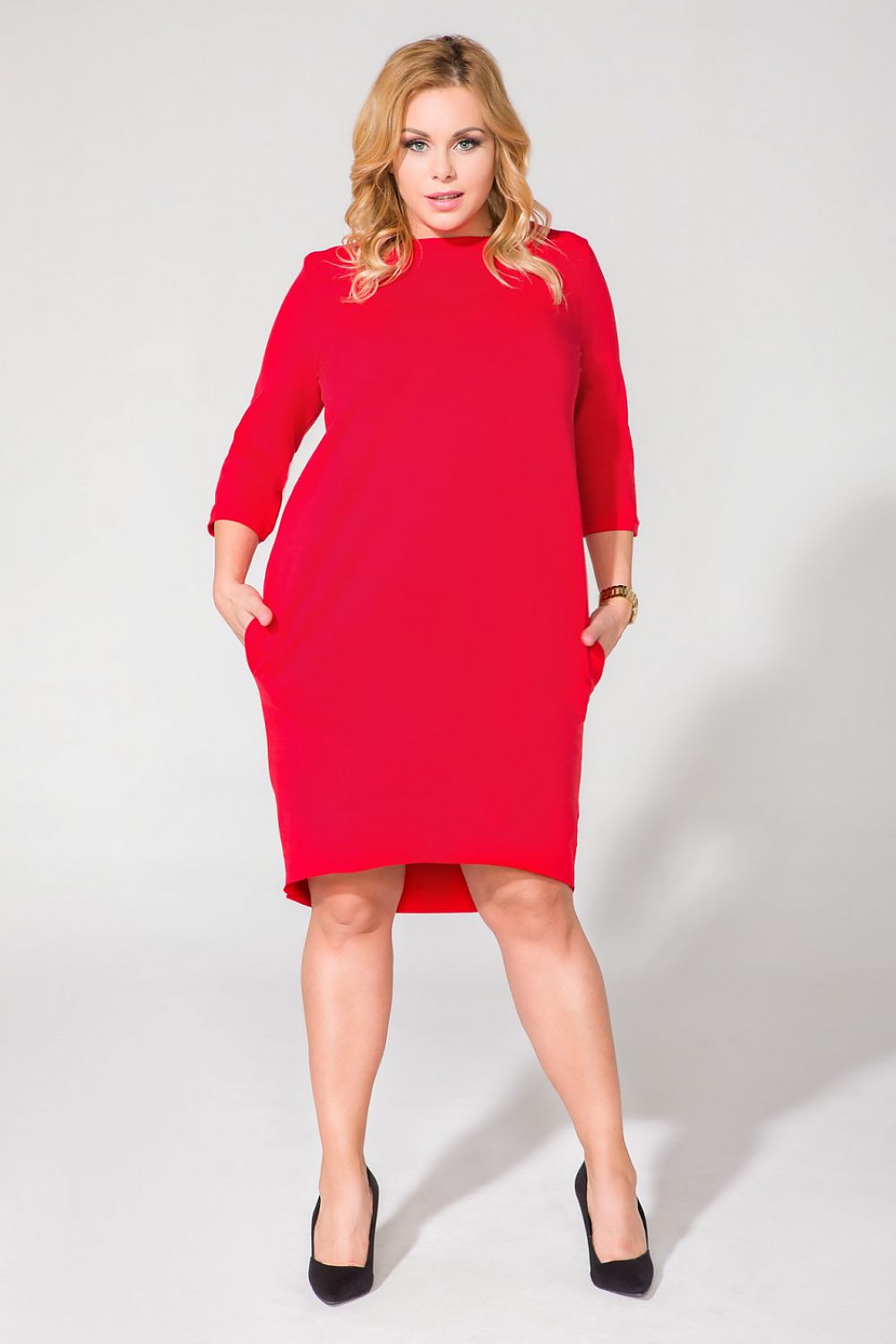 Tessita 3/4 sleeve elegant daydress, designed with pockets and a stylish tuba cut.