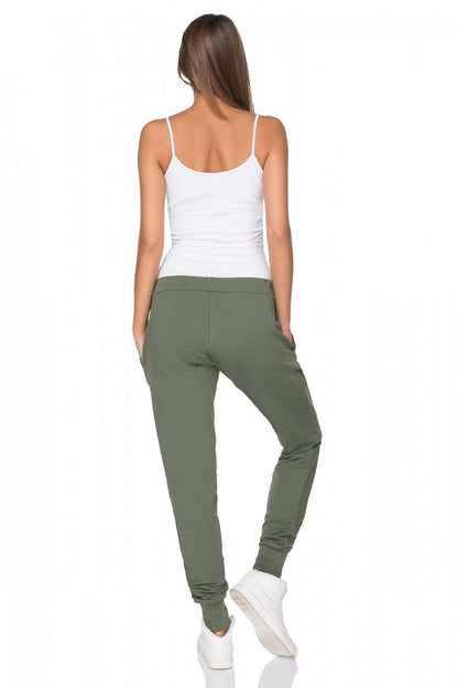 Stylish Tessita loose-fit trousers made from a blend of cotton, spandex, and polyester, ideal for easy movements and laid-back style.