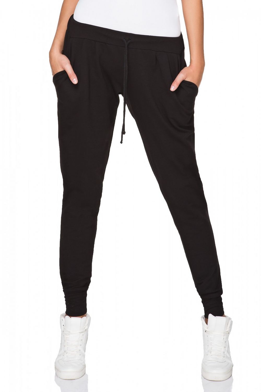 Chic and comfortable Tessita tracksuit trousers featuring a rubber waistband and luxurious cotton blend, tailored for modern fashion.