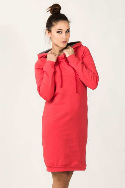 Close-up view of the Tessita sporty hooded daydress fabric, showcasing the luxurious blend of 70% cotton and 30% polyester for comfort.