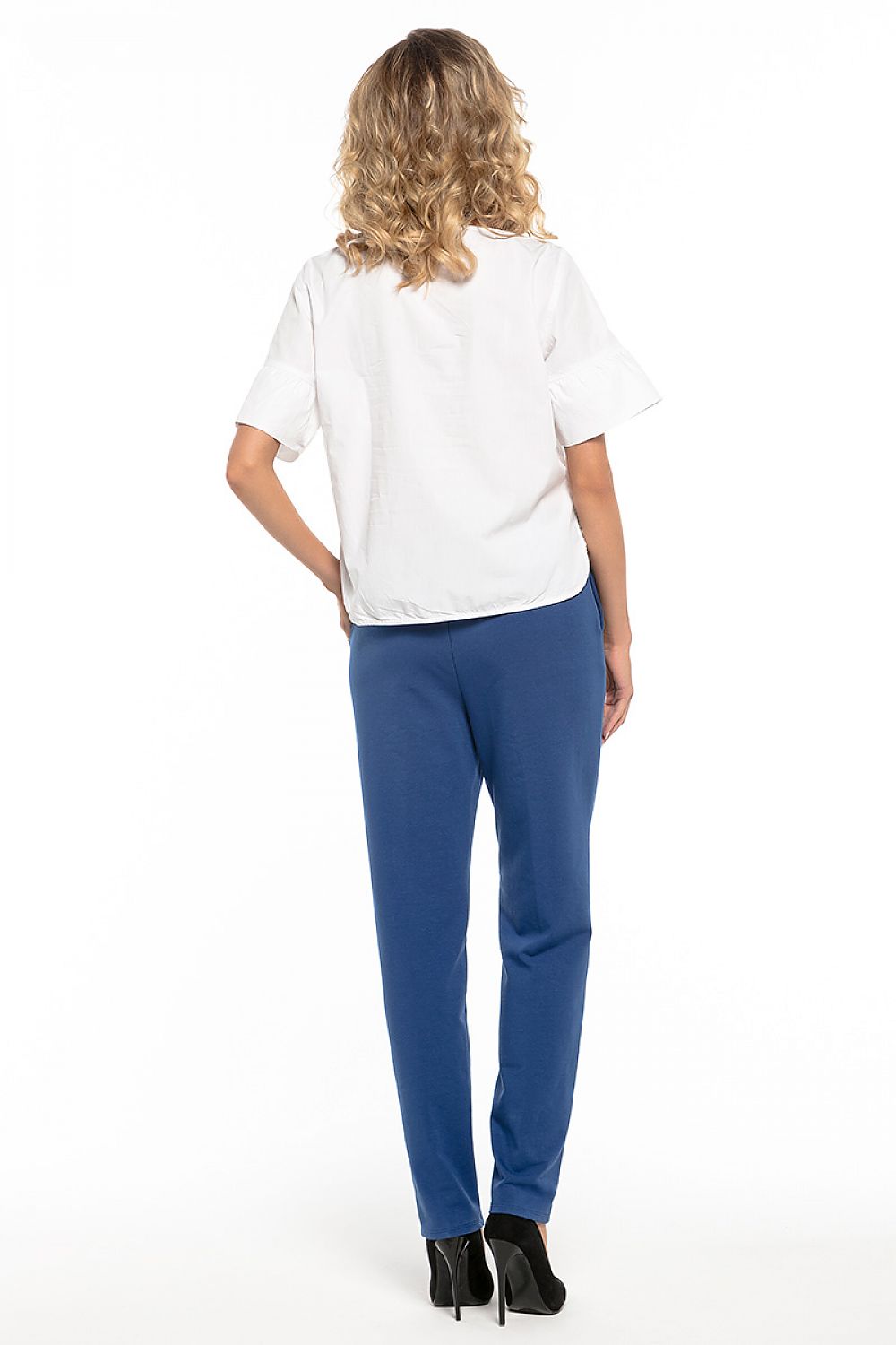 Luxury cotton knit trousers for women by Tessita in multiple sizes, designed for comfort and elegance.